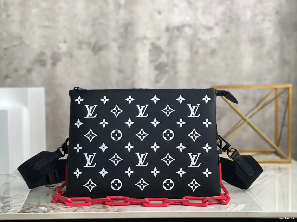 WIS COUSSIN LOUIS PM VUITTON 0512
